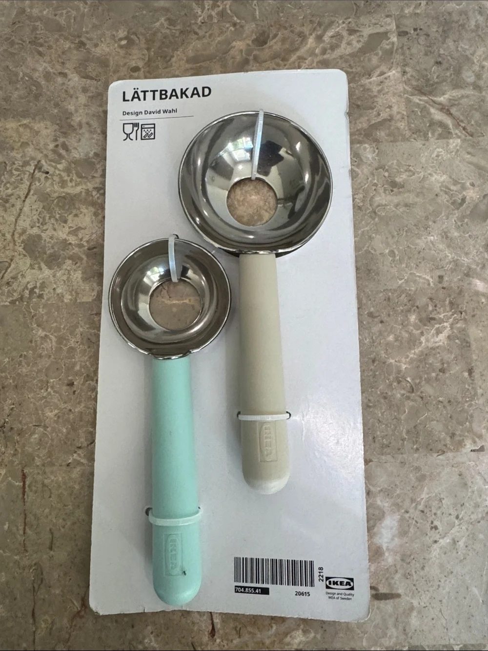 IKEA LÄTTBAKAD cookie dough Scoops in Mint Green & Cream
